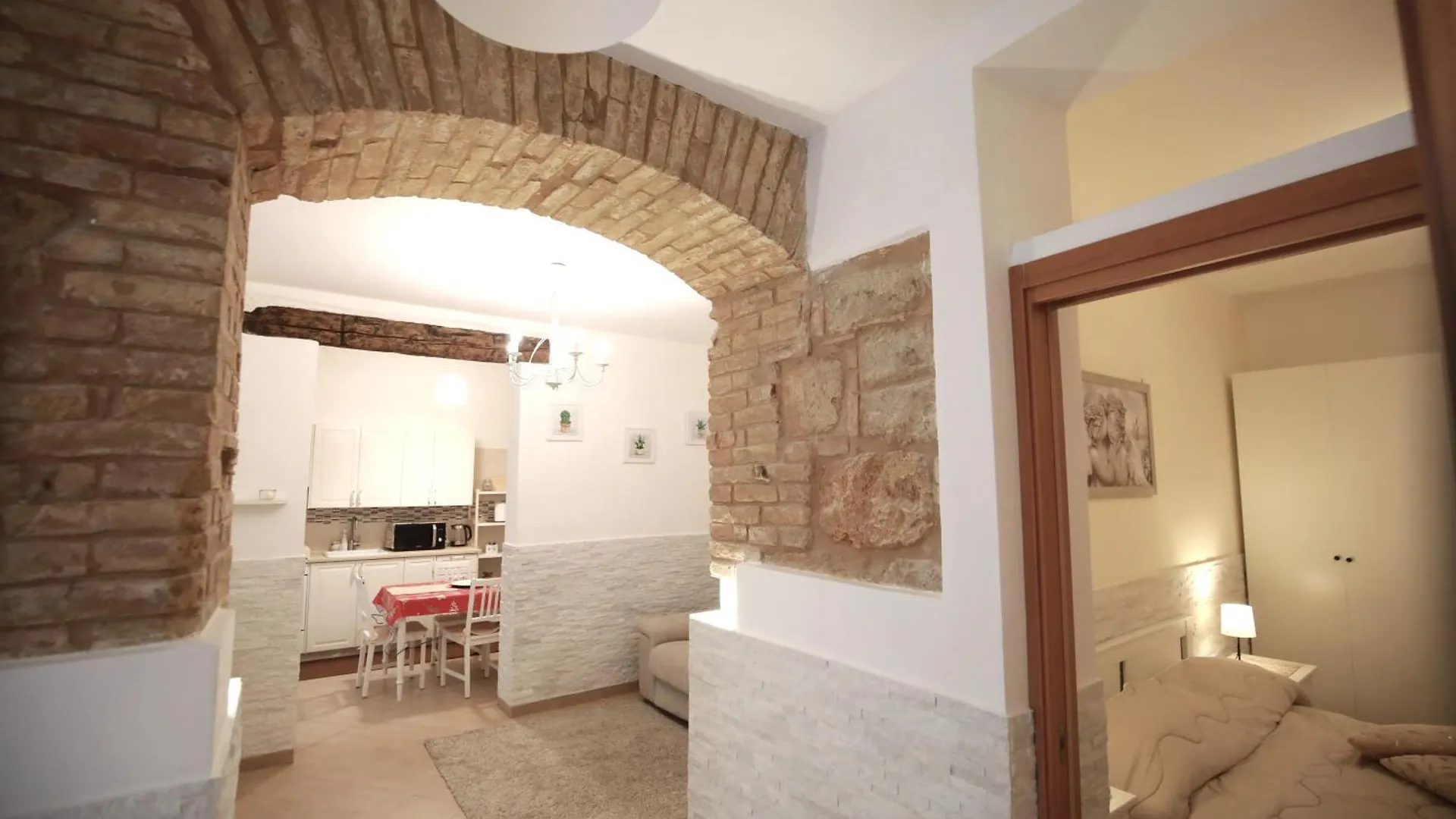 Apartment La Maison Du Centre Palermo Italy
